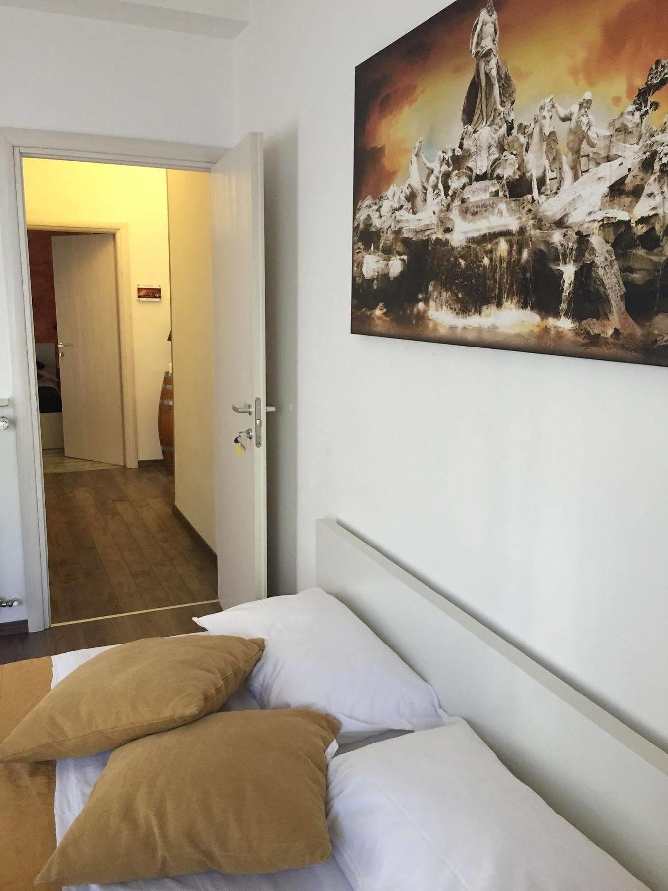 De Guestibus Hotel Rome Exterior photo